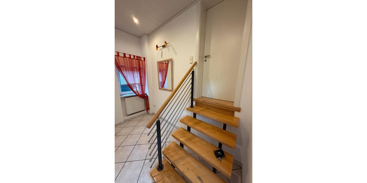 Altbau mit Charme auf 3 Etagen 4 zimmer