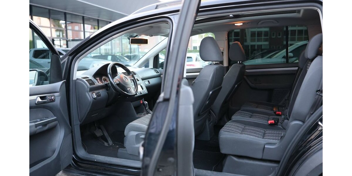 VW Touran CROSS 2.0 TDI DSG FAMILY / BI-XENON 260.000 km 5.902 &euro; Hamm 59077