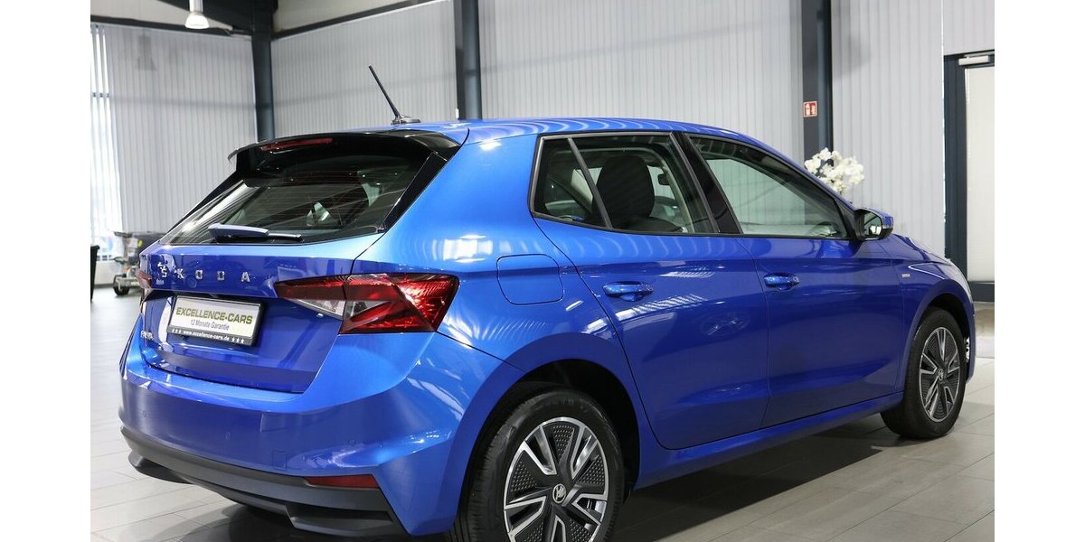 Skoda Fabia 1.0 TOUR RACE BLUE / LED / GROßES-DISPLAY 55.000 km 13.888 &euro; Hamm 59077