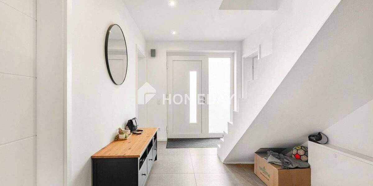 Wohnen mit Zukunft: Neuwertiges KfW-55-Haus mit Garten und moderner Ausstattung 7 zimmer