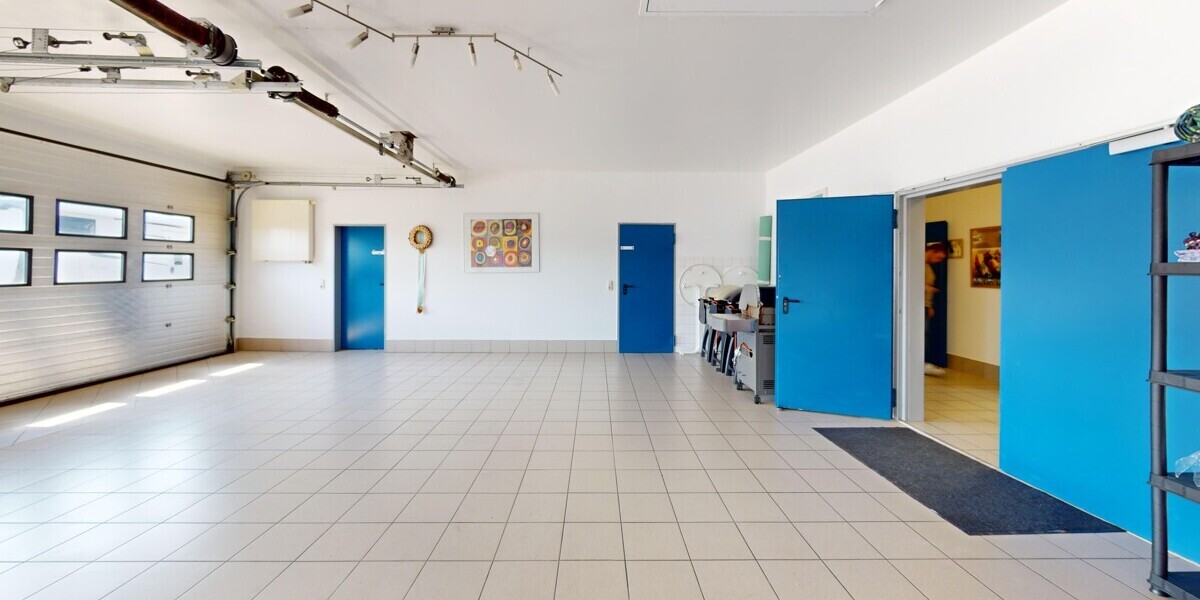 Großzügiges Wohnen und Arbeiten vereint: Einfamilienhaus mit Gewerbeeinheit! 10 zimmer