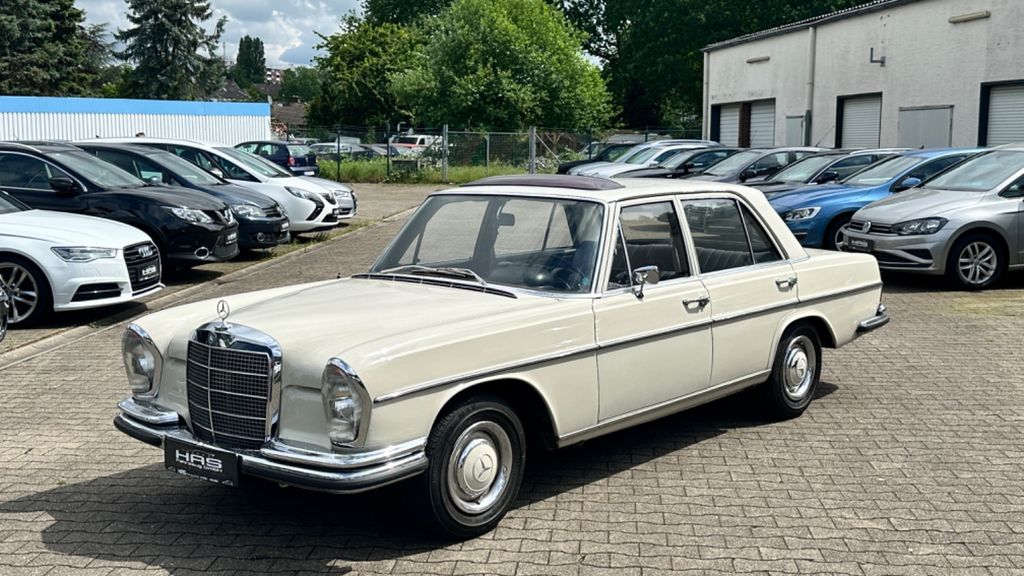 Mercedes-Benz 250 122.000 km 17.450 € Hamm 59067