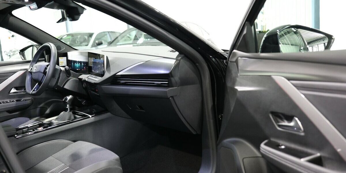 Opel Astra L ST 1.2 T GS-SPORT TECH BLACK / PANORAMA 23.000 km 23.444 &euro; Hamm 59077