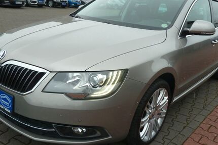 Skoda Superb 76.000 km 11.200 &euro; Hamm 59073