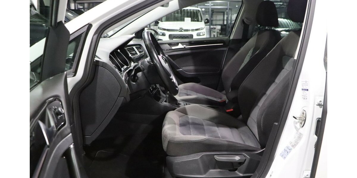 VW Golf VII 1.5 TSI HIGHLINE R-LINE SPORT BLACK LED 192.000 km 12.444 &euro; Hamm 59077