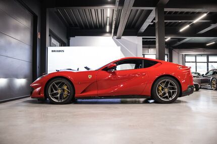 Ferrari 812 36.500 km 299.999 € Holzwickede 59439