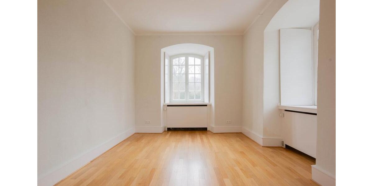 Einfamilienhaus Arnsberg Holzen - 10 Zimmer, 280 m&sup2;, 2.250&euro; | Angebot:26147327