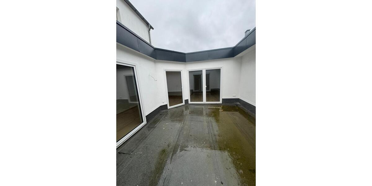 Große, kernsanierte Mietwohnung 5 zimmer