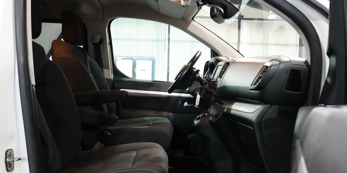 Opel Zafira Life 2.0 CDTI EDITION-M INNOVATION 8-SITZ 150.000 km 25.555 &euro; Hamm 59077