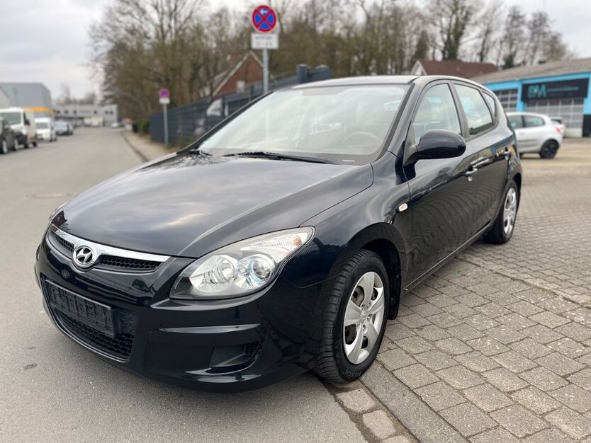 i30