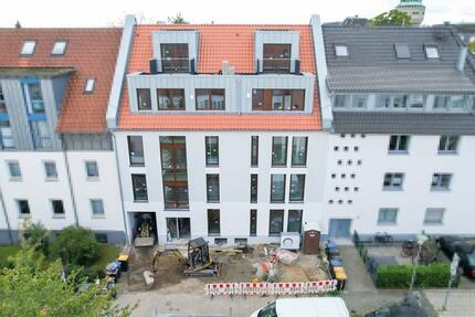 Bevorzugte Lage im beliebten Geistviertel - kernsanierte OG- Wohnung mit Balkon zimmer
