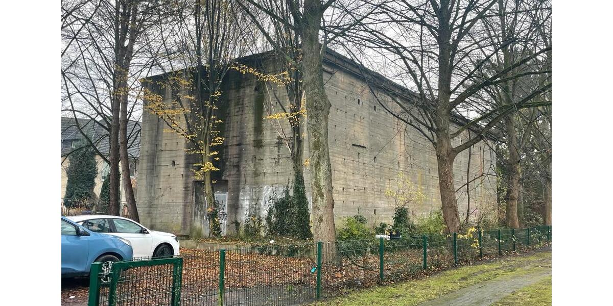 SOCIALCLUB, LAGERBOX ODER SURVIVAL CAMP? 25 zimmer