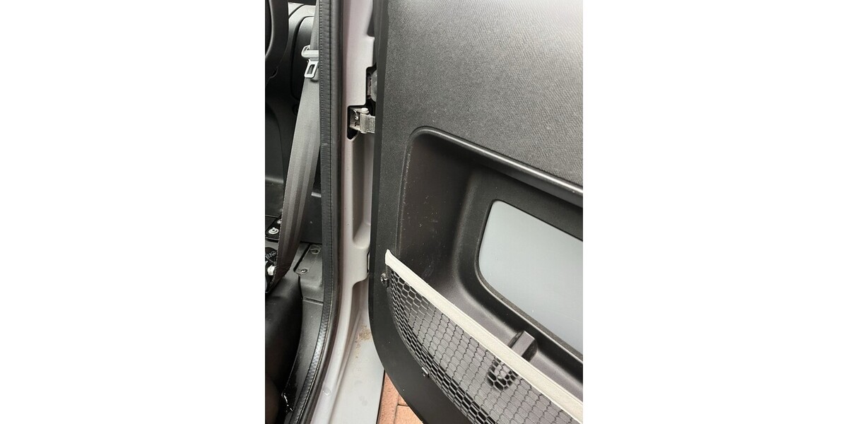 Opel rocks e 8.211 km 8.000 &euro; hamm 59065