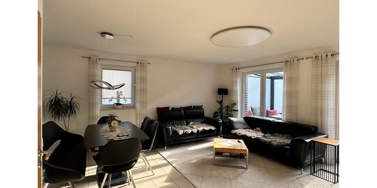 Doppelhaushälfte mit Einbauküche, Wintergarten und Garage 5 zimmer