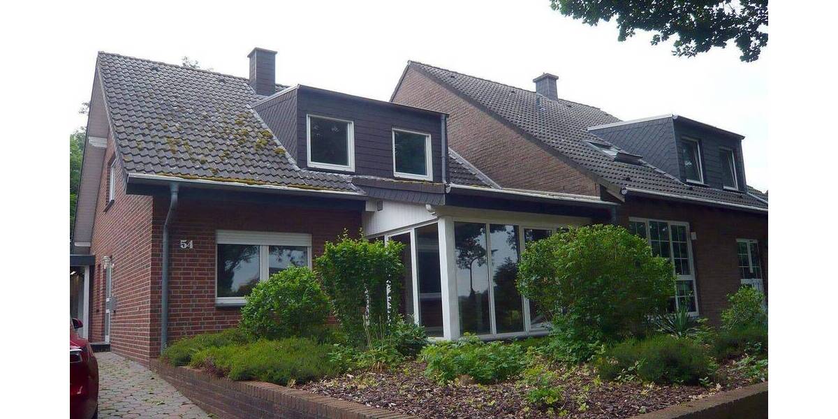 gepflegte Doppelhaushälfte mit großer Terrasse und schönem Garten - perfekt für eine größere Familie 7 zimmer