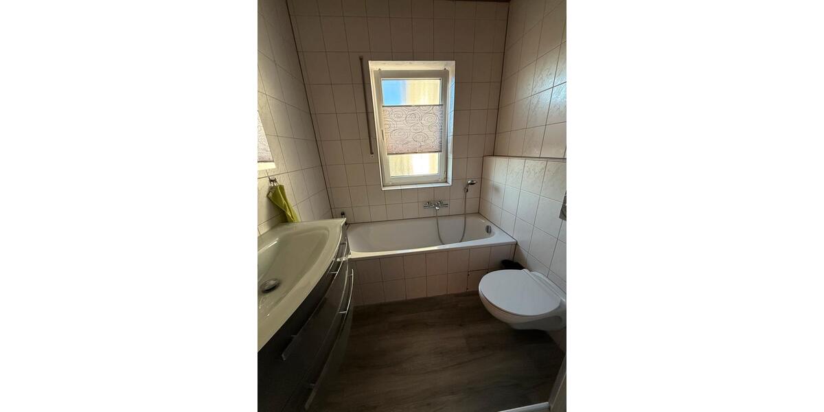 Dachgeschoßwohnung Bönen - 2 Zimmer, 80 m&sup2;, 1.000&euro; | Angebot:26374098