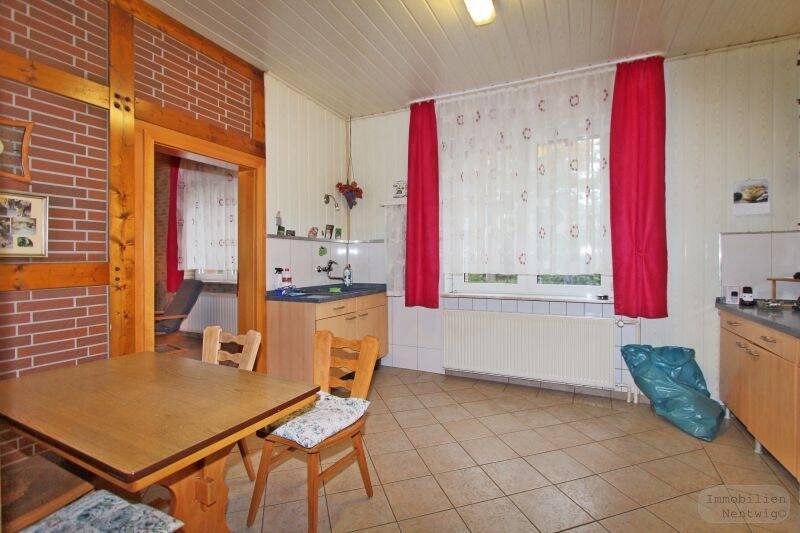 360 Grad: Top- gepflegtes Haus mit Bauland im Wert von 111.000 € 8 zimmer