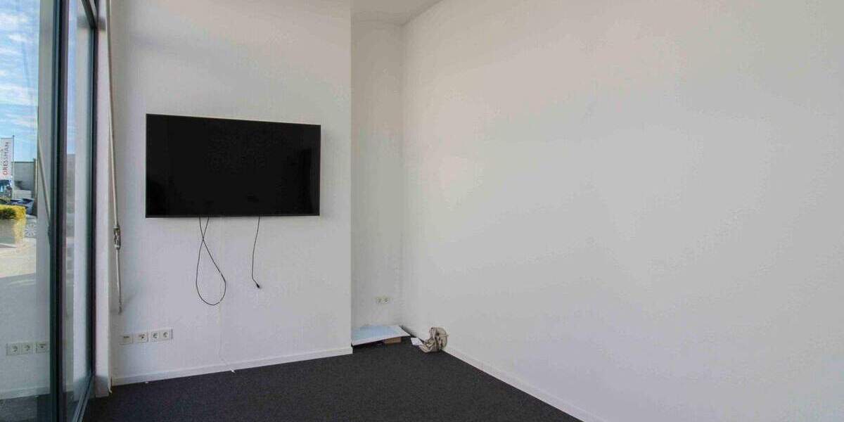 Großzügige Gewerbehalle (1.500 m²) mit flexiblen Nutzungsmöglichkeiten zimmer