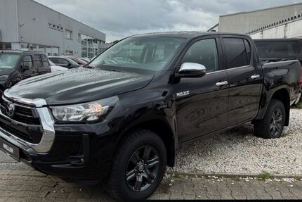 Toyota Hilux 24.362 km 43.980 &euro; Hamm 59067
