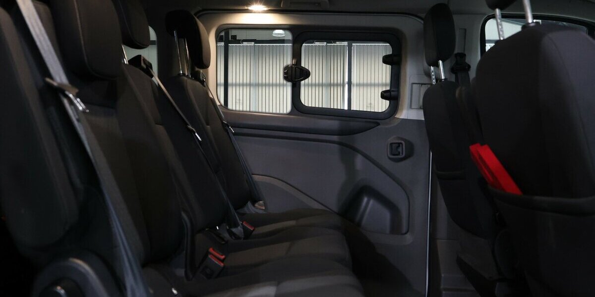 Ford Tourneo Custom 2.0 TDCI 320 L1 / 8-SITZER / NAVI 167.000 km 25.555 &euro; Hamm 59077