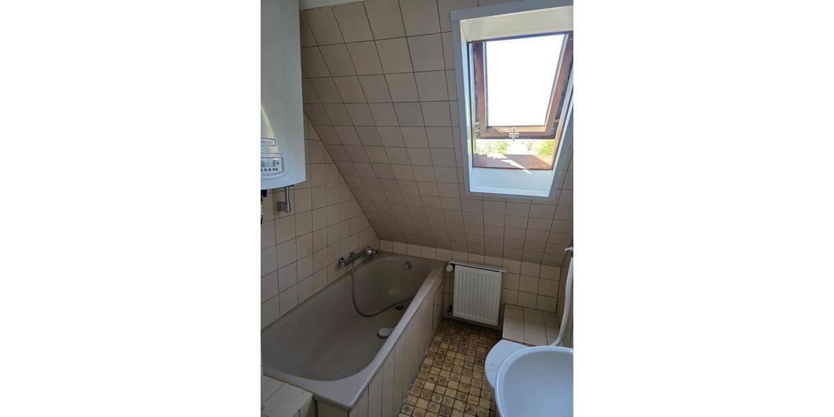 Dachgeschoßwohnung Lünen - 2.5 Zimmer, 50 m&sup2;, 500&euro; | Angebot:26386989