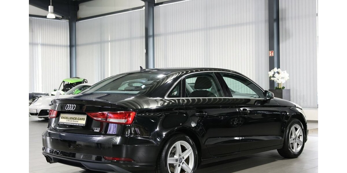 Audi A3 LIMOUSINE 1.4 TFSI BUSINESS / VIRTUAL-COCKPIT 119.000 km 17.333 &euro; Hamm 59077