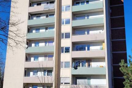 FREI AB 01.08.2025!!! Gut geschnittene 4- Zimmerwohnung mit Balkon und Fahrstuhl in Bad Hersfeld