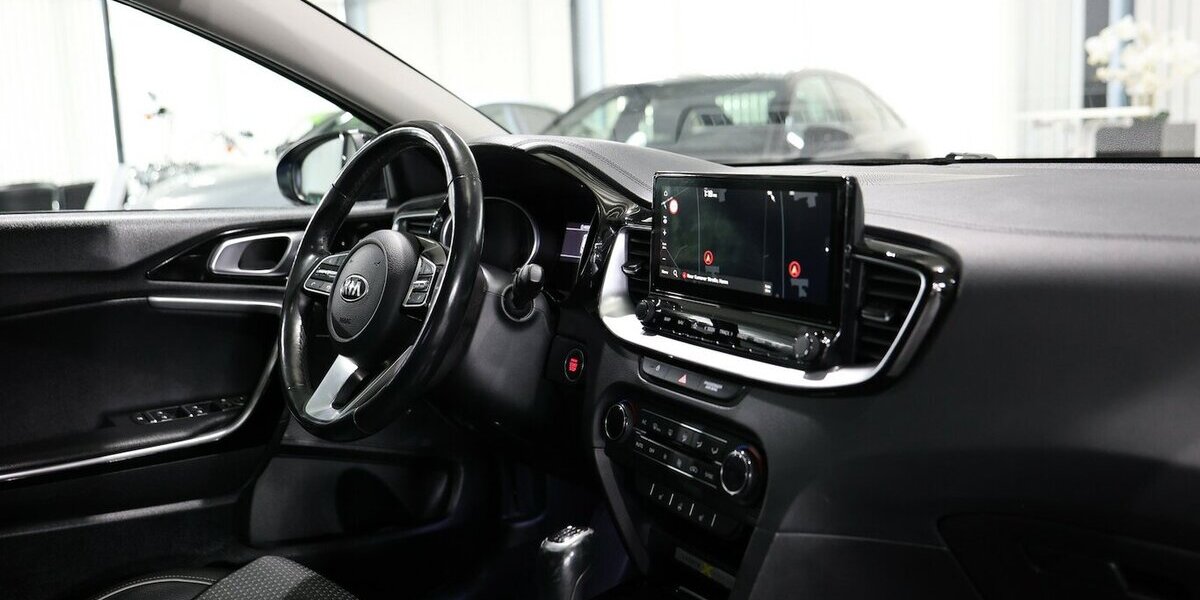 Kia XCeed 1.4 T-GDI LUNCH-X-EDITION / PANORAMA, LED 95.000 km 15.911 &euro; Hamm 59077