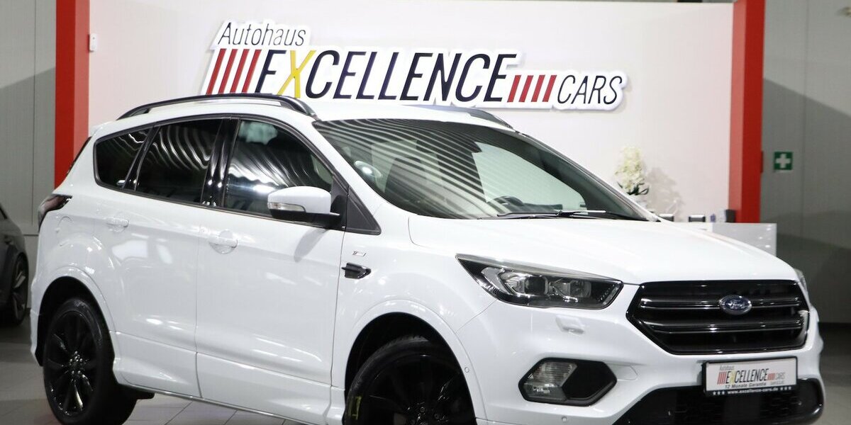 Ford Kuga ST-LINE SPORT WHITE & BLACK / XENON, LEDER 127.000 km 14.444 &euro; Hamm 59077