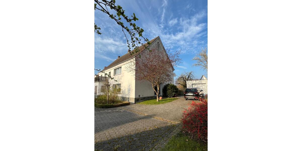Einfamilienhaus Bad Sassendorf - 8 Zimmer, 200 m&sup2;, 280.000&euro; | Angebot:27028470