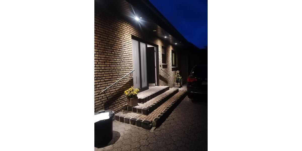 Attraktives Zweifamilienhaus in ruhiger Lage 8 zimmer