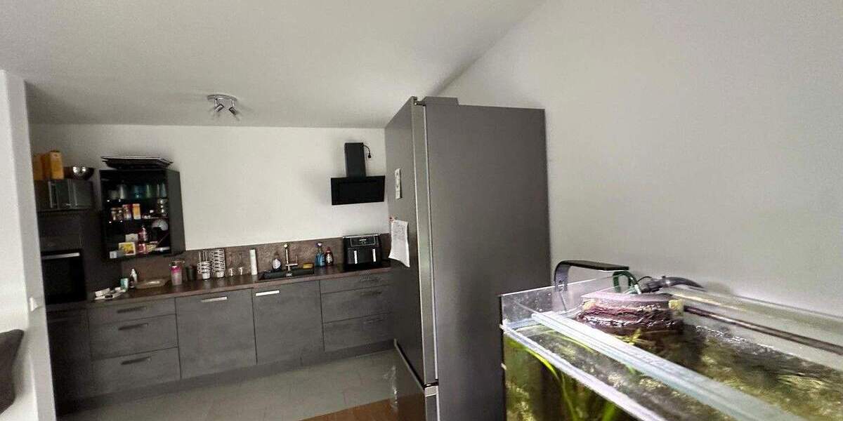 Komfort bei niedrigen Nebenkosten mit Fußbodenheizung, 3xLAN, 2xSat, Lüftung, EEK A, Balkon 2 zimmer