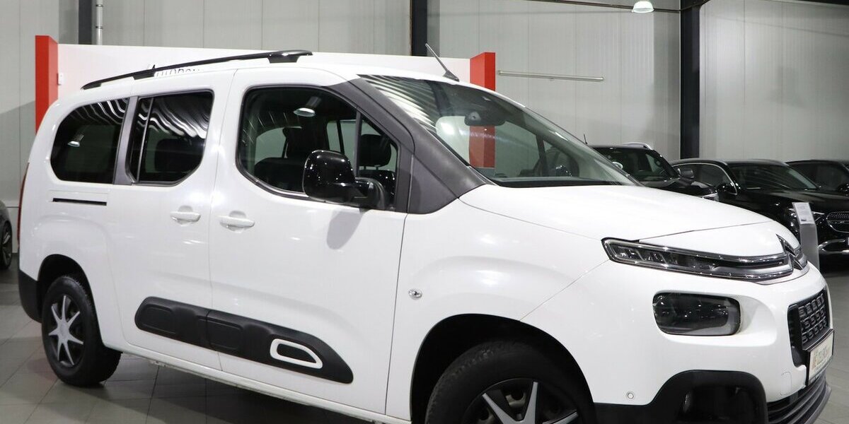 Citroen Berlingo 130 BLUE-HDI SHINE-XL 5-SITZER, 1.HAND 148.000 km 14.991 &euro; Hamm 59077