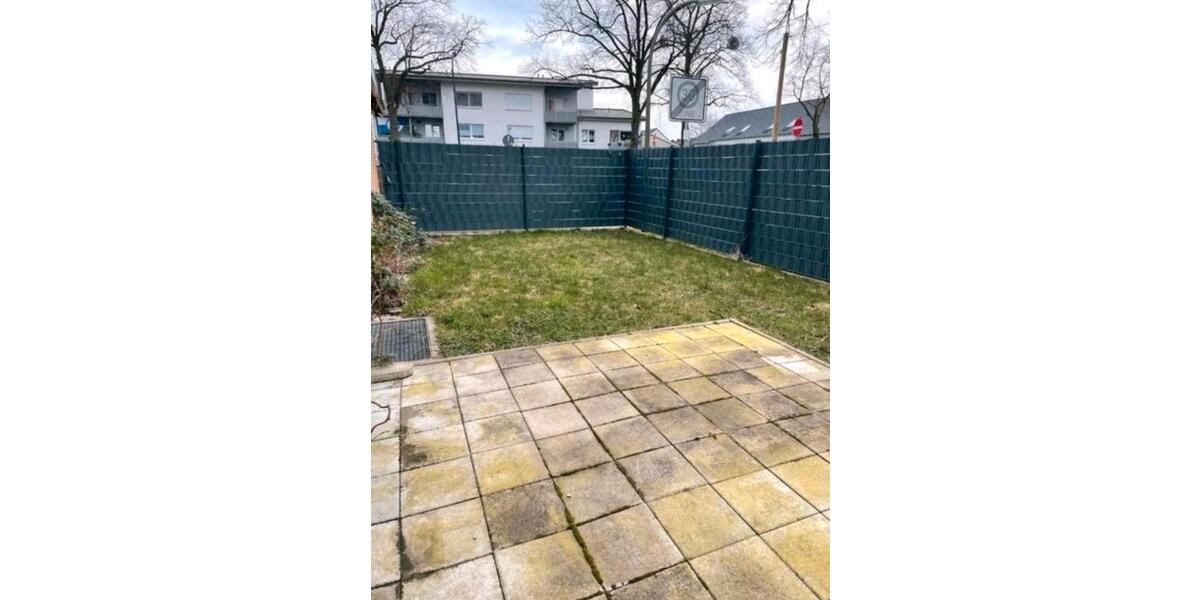 1 Zimmer in einer Frauen WG ab Februar wahlweise März frei 1 zimmer