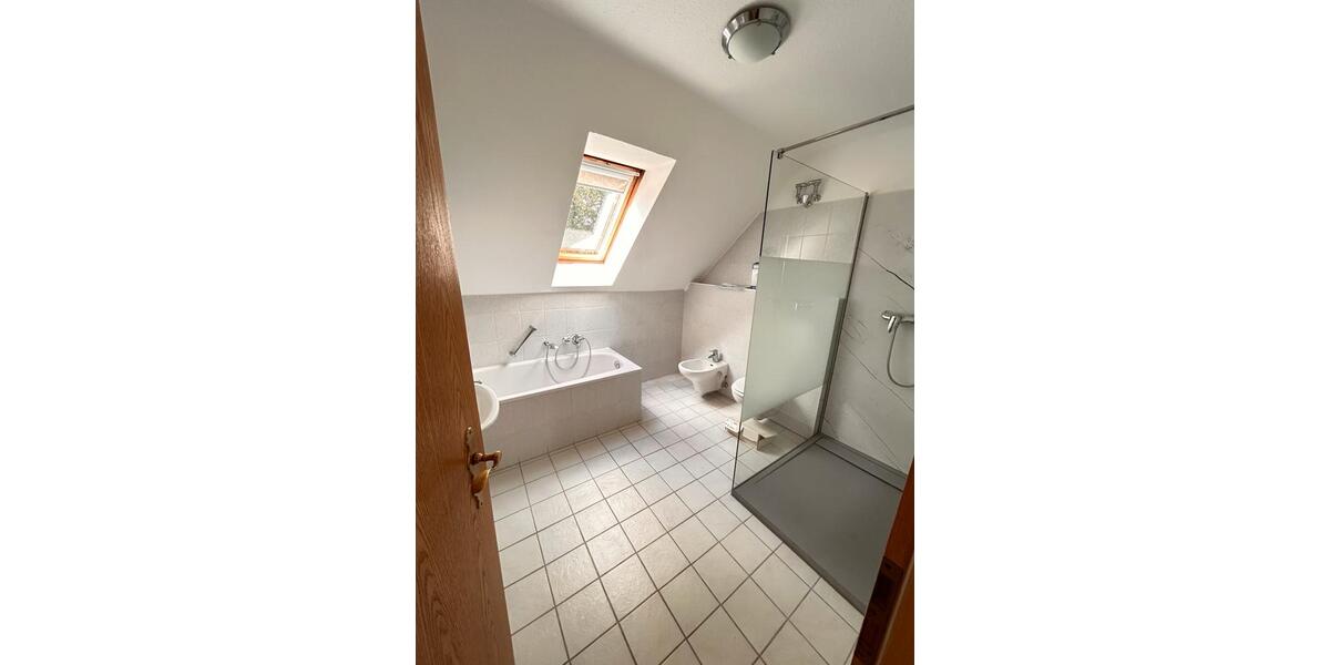 Doppelhaushälfte Holzwickede - 5 Zimmer, 130 m&sup2;, 339.000&euro; | Angebot:26901683