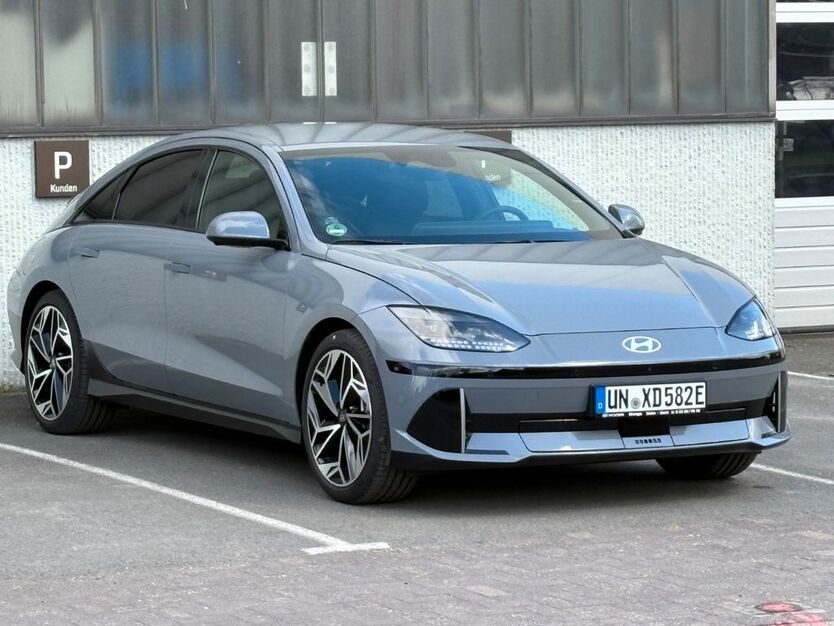 IONIQ 6