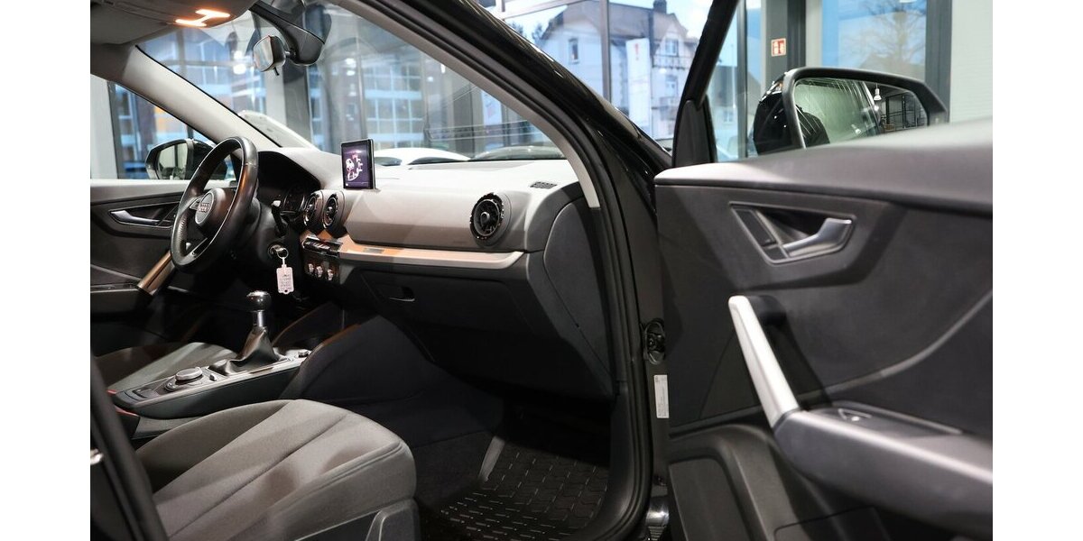 Audi Q2 1.4 TFSI SPORT / 1.HAND / ABN.AHK / PDC / SHZ 138.000 km 14.922 &euro; Hamm 59077