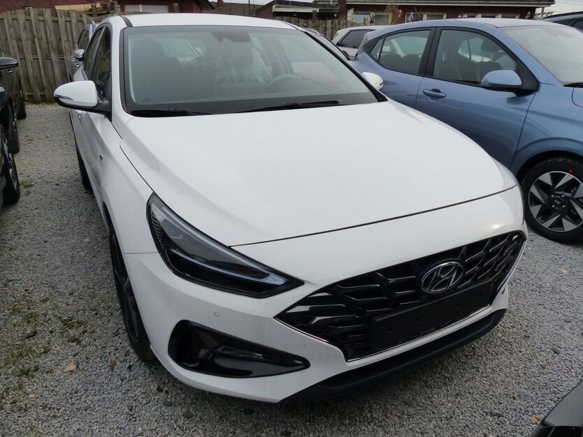 i30