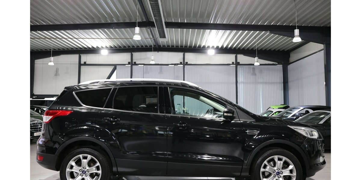 Ford Kuga 2.0 TDCI 4x4 TITANIUM / LEDER / NAVI+ 90.000 km 13.711 &euro; Hamm 59077