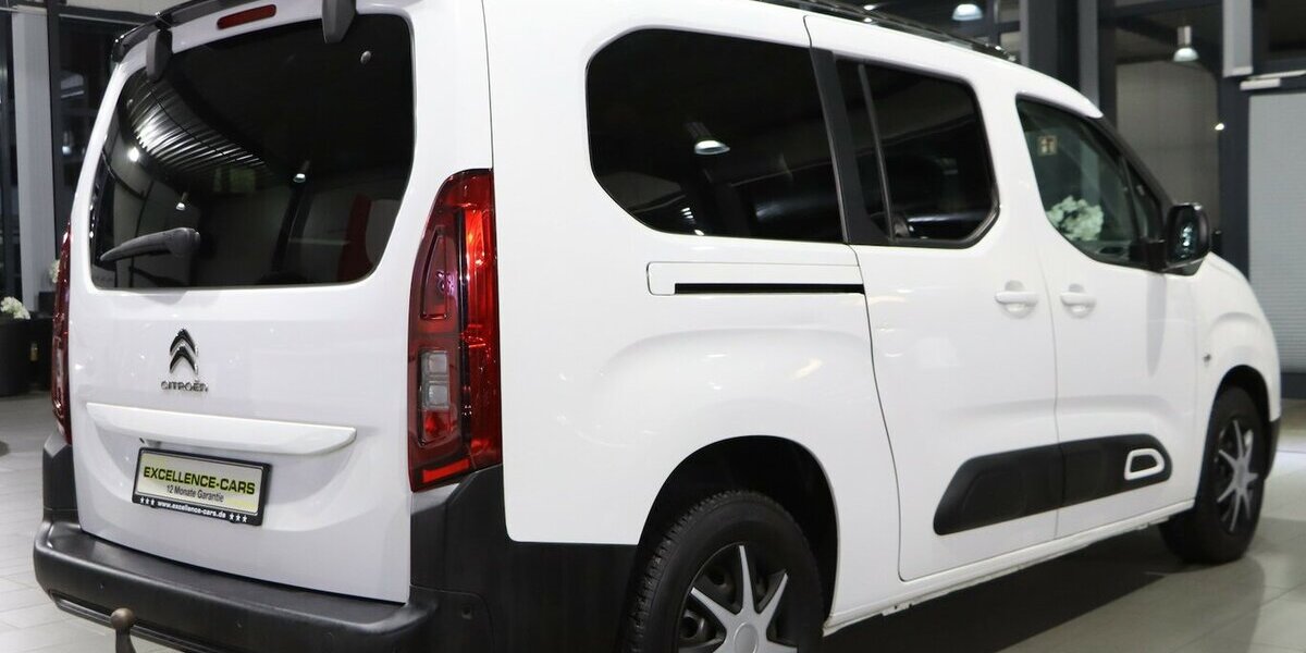 Citroen Berlingo 130 BLUE-HDI SHINE-XL 5-SITZER, 1.HAND 148.000 km 14.991 &euro; Hamm 59077