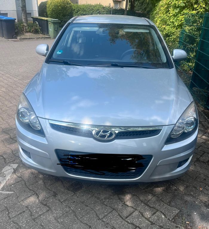 i30