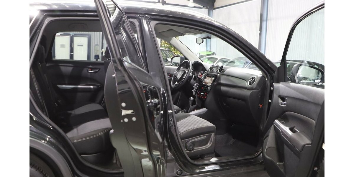 Suzuki Vitara 1.0 CLUB / NAVI+KAMERA, KLIMAAUTOMATIK 62.000 km 12.444 &euro; Hamm 59077