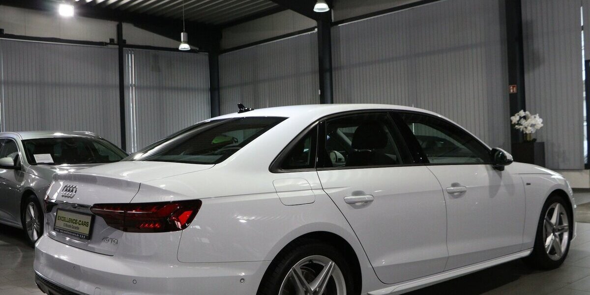 Audi A4 LIMOUSINE 40 TDI S-LINE / MATRIX-LED / 109.000 km 28.111 &euro; Hamm 59077