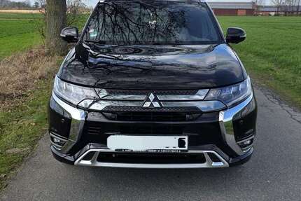 Mitsubishi Outlander 83.000 km 22.500 &euro; Soest 59494