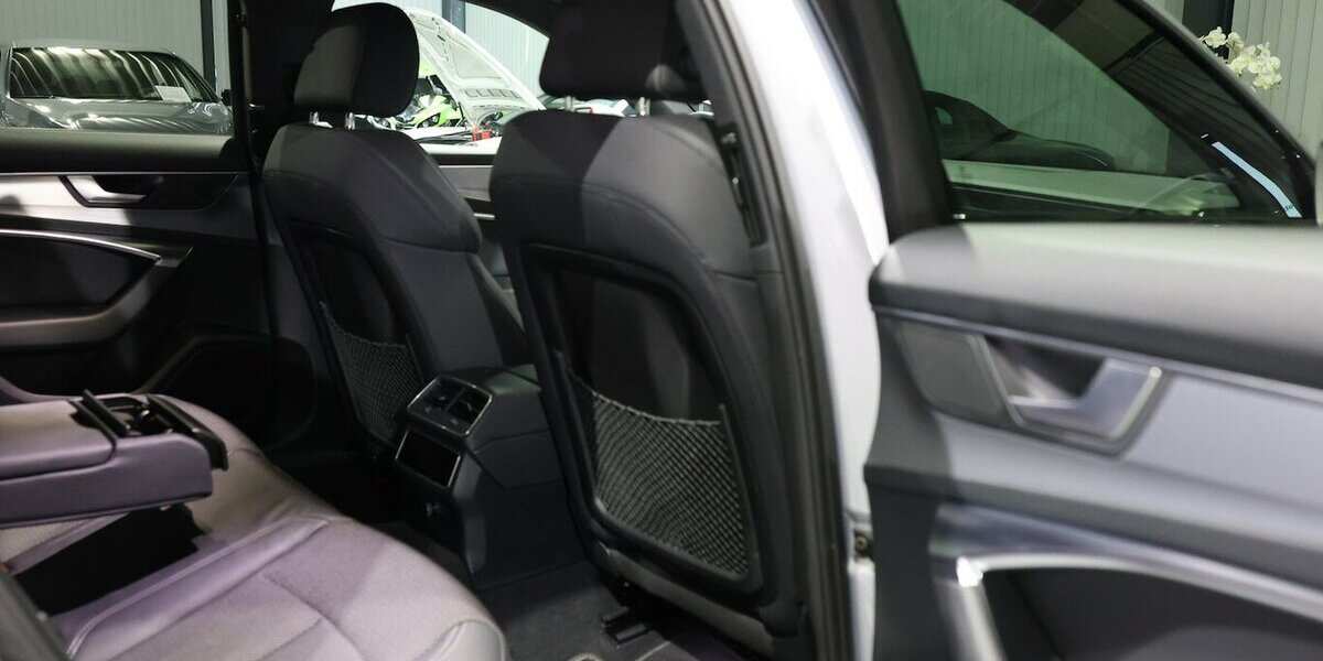 Audi A6 Avant 40 TDI S-LINE BLACK / PANORAMA, LED, VC 30.000 km 43.996 &euro; Hamm 59077