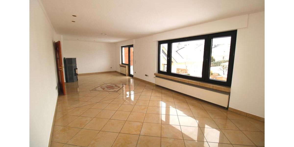 Einfamilienhaus Arnsberg Holzen - 6 Zimmer, 200 m&sup2;, 1.600&euro; | Angebot:24549619