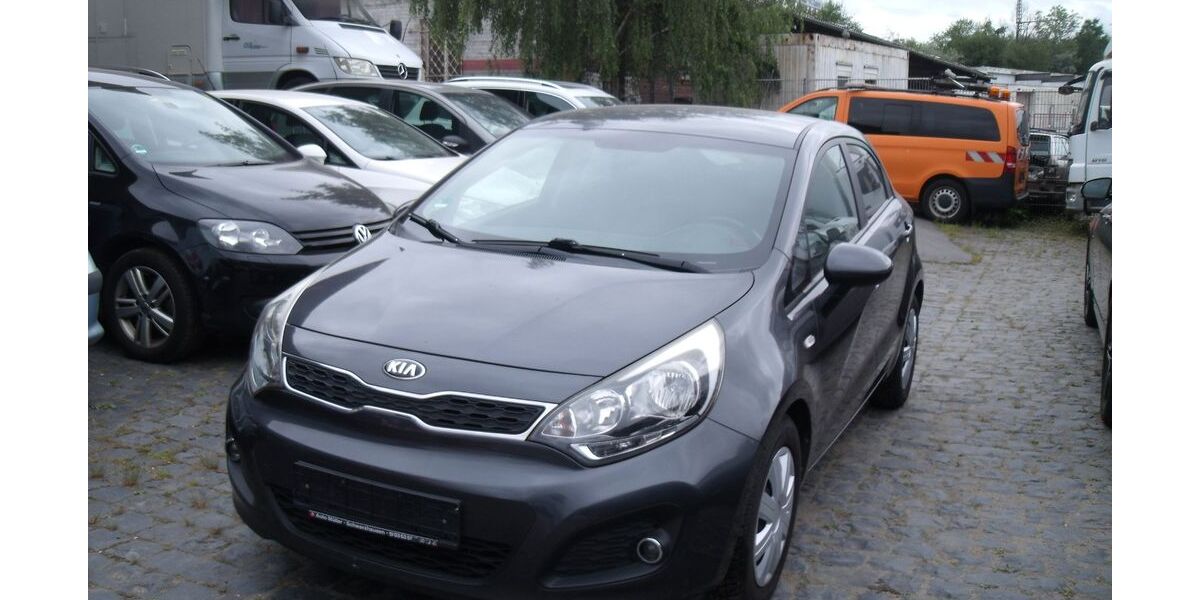 Kia Rio 81.200 km 5.950 &euro; Lünen 44532