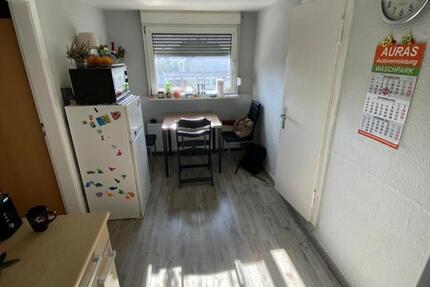 Schöne zentrale Stadtwohnung im DG 2 zimmer