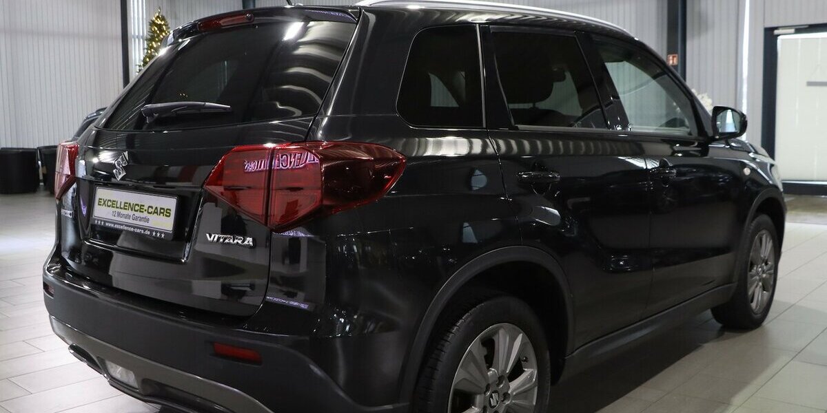 Suzuki Vitara 1.0 CLUB / NAVI+KAMERA, KLIMAAUTOMATIK 62.000 km 12.444 &euro; Hamm 59077