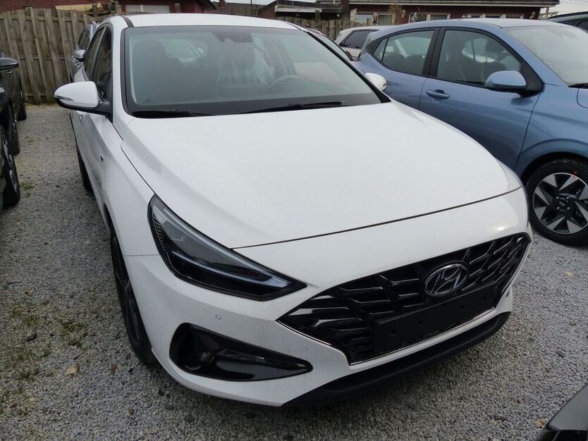 i30